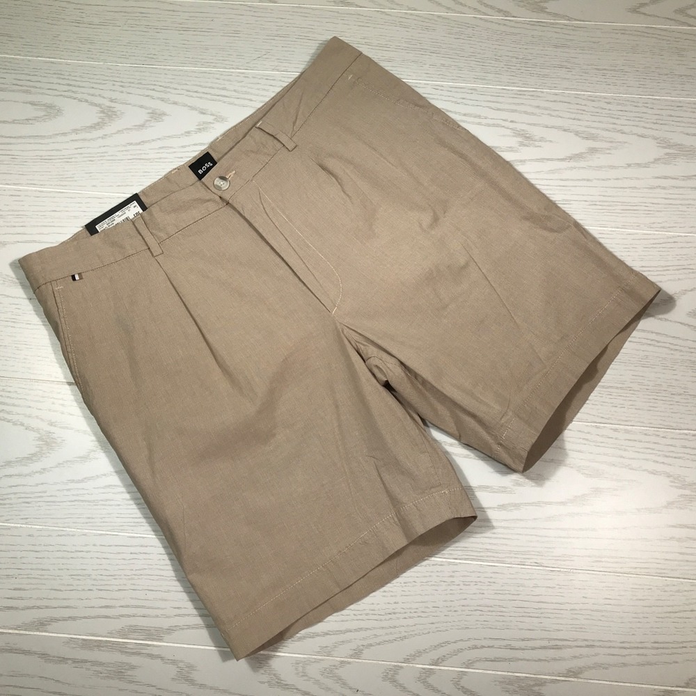 Hugo Boss Pleated Chino Shorts Men 36 Beige Golf Designer 8" Inseam Preppy New